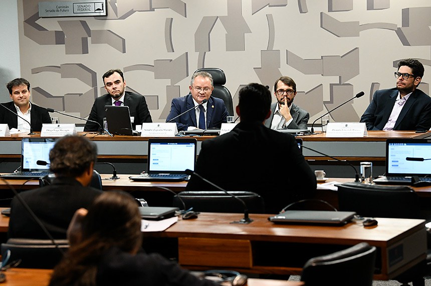 Setor público deve aprimorar o uso de inteligência artificial